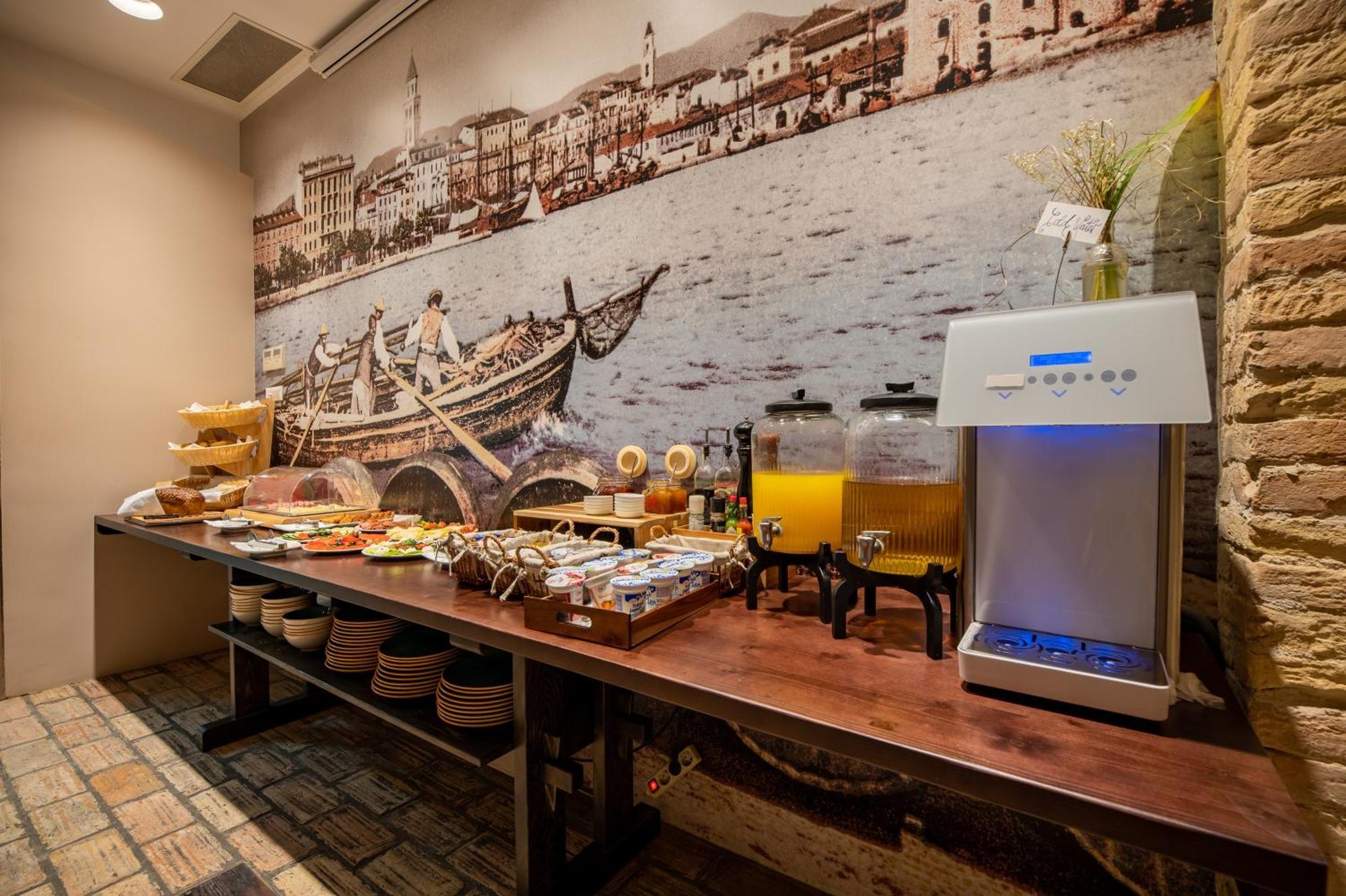 Gjestgiverier Azur Palace Luxury 4*