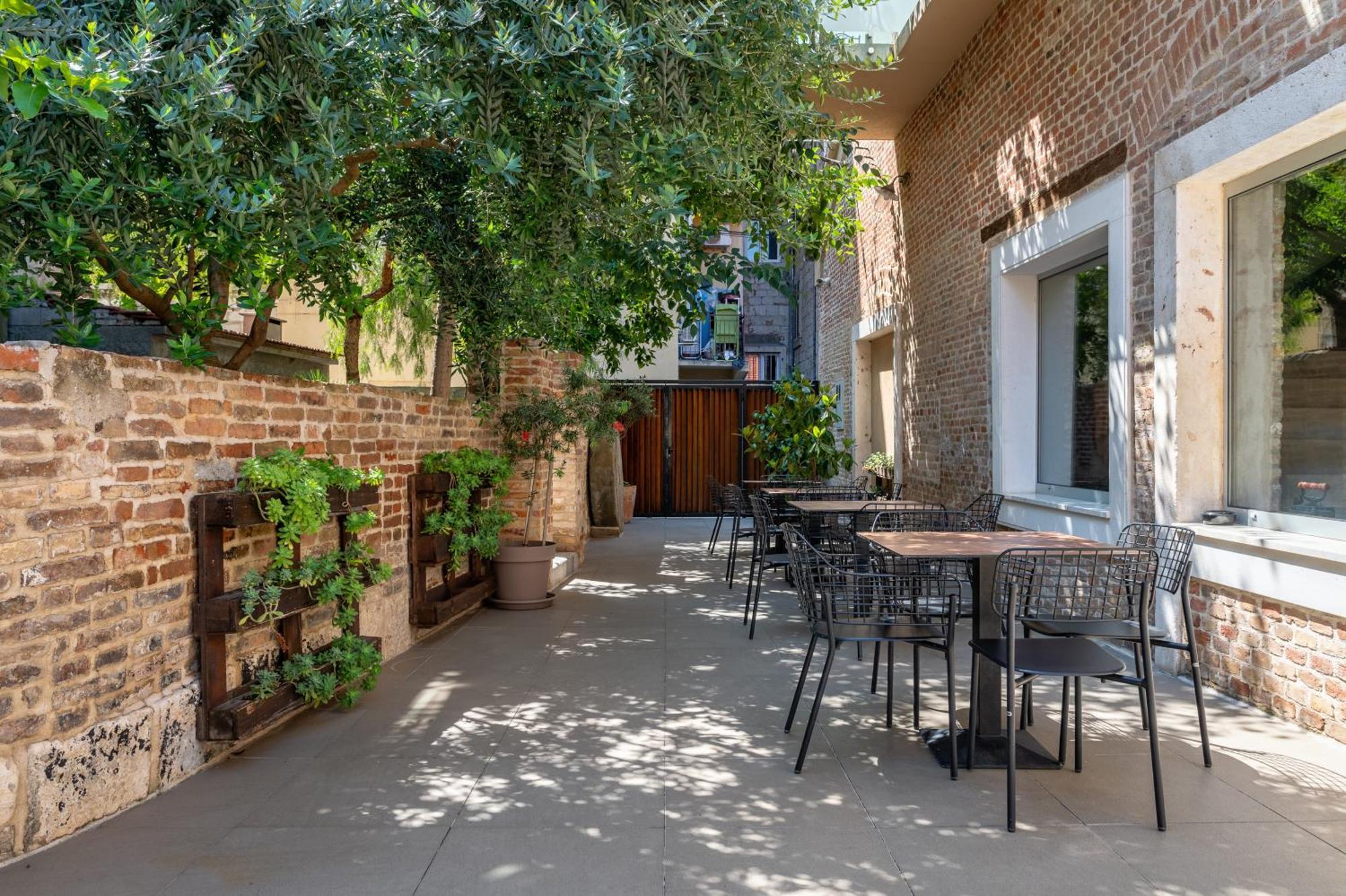 Azur Palace Luxury Gjestgiverier Split