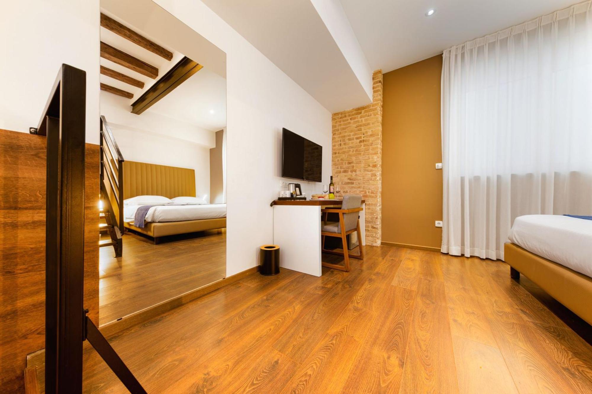 Azur Palace Luxury Gjestgiverier 4*
