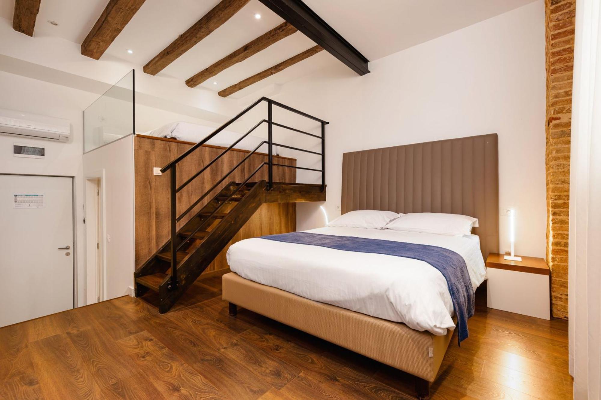 Gjestgiverier Azur Palace Luxury 4*