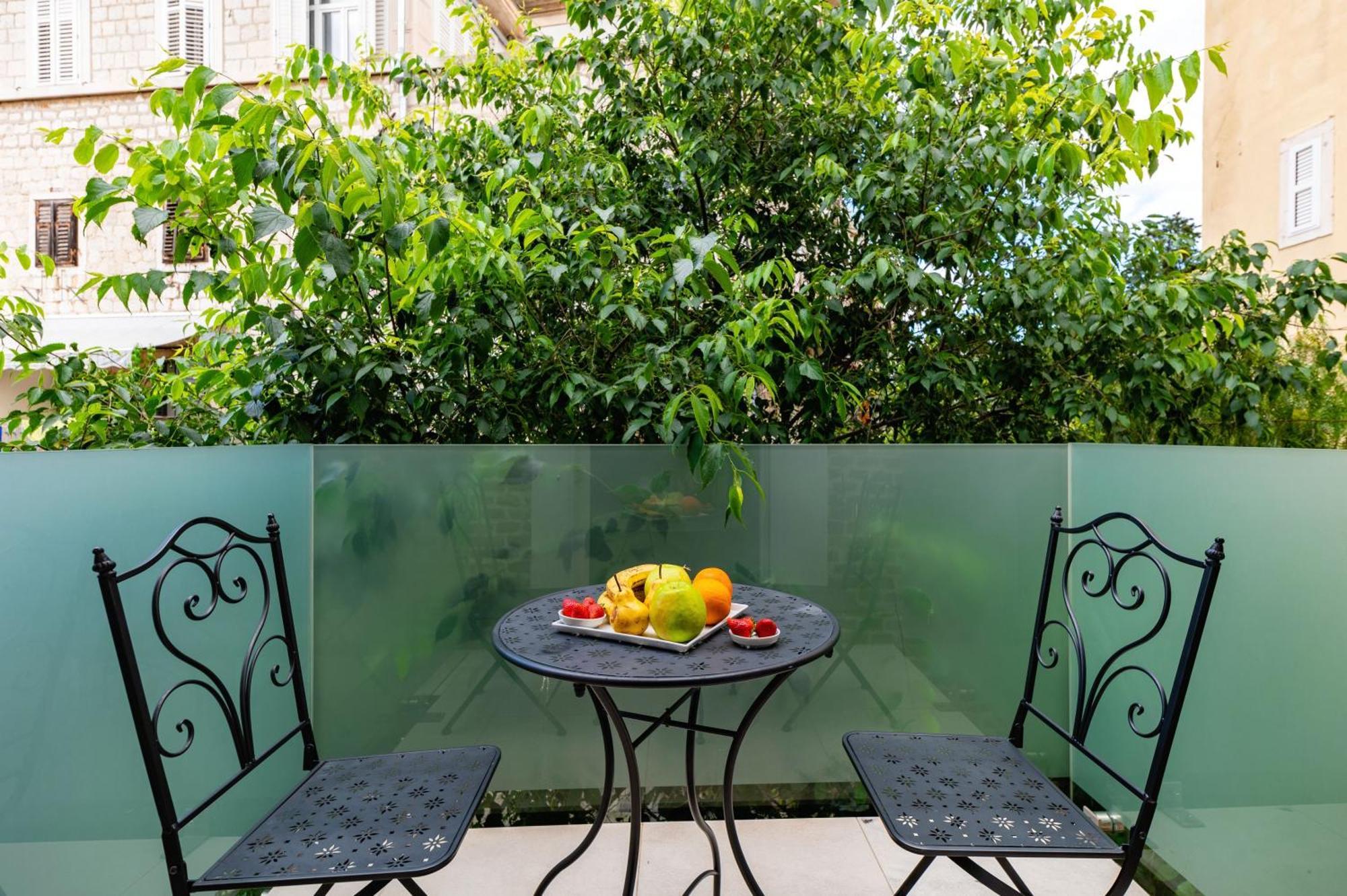 Gjestgiverier Azur Palace Luxury 4*